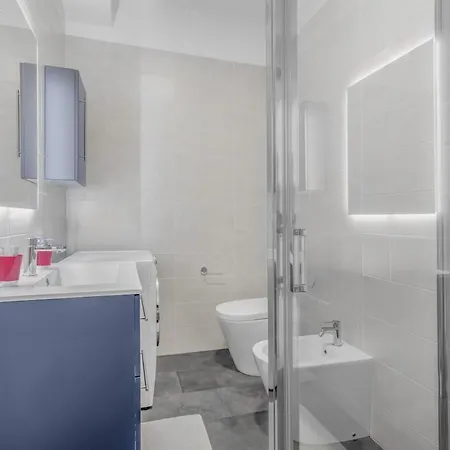 The White In Station *