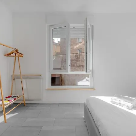 The White In Station * Udine